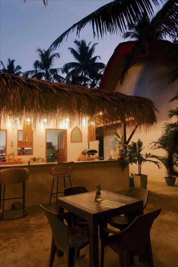 Tropical Temple Siargao Resort General Luna  Esterno foto